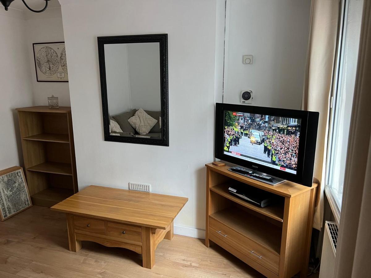 2 Bed Cottage เชสเตอร์ ภายนอก รูปภาพ